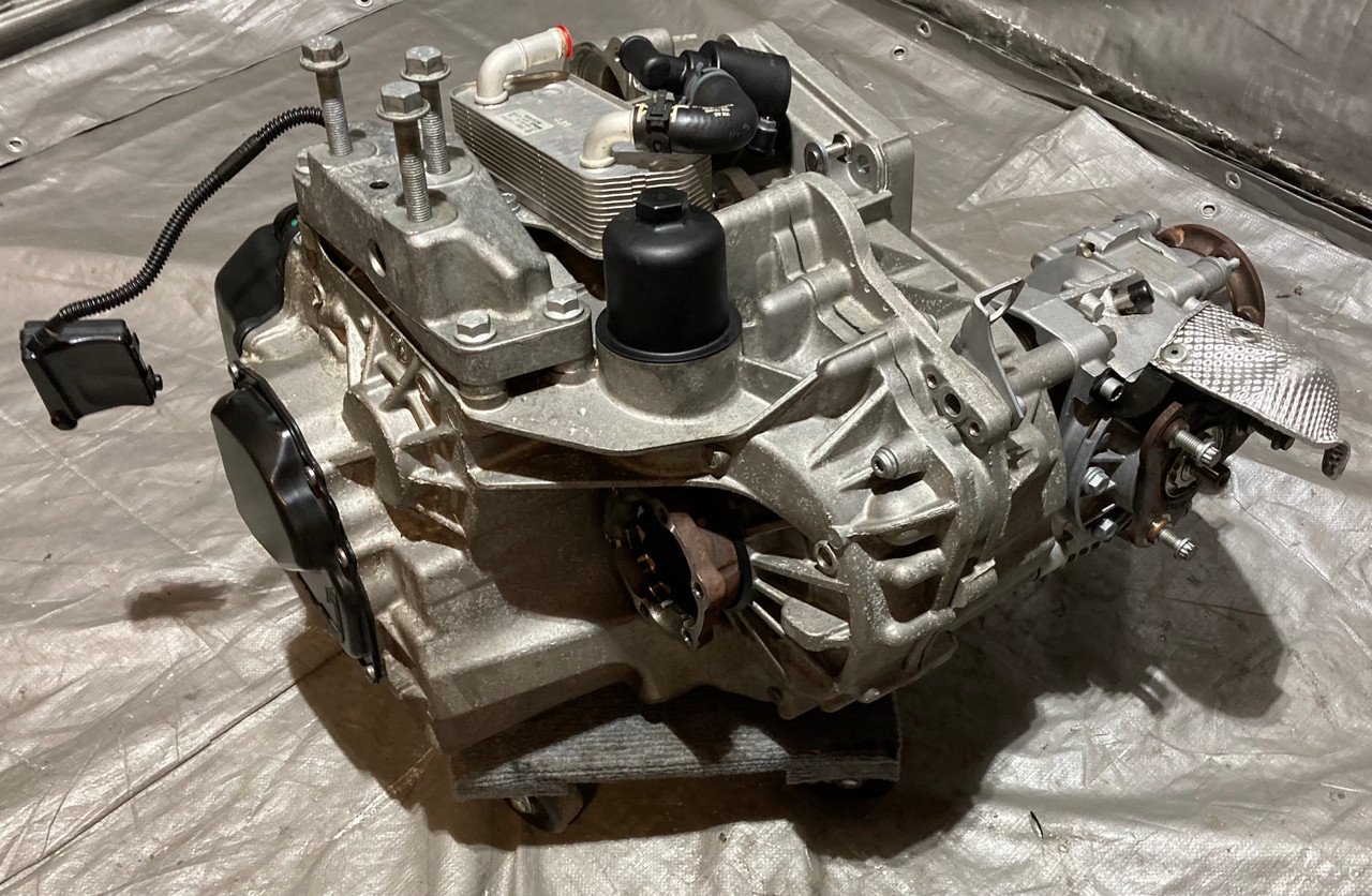 2015-2017 Volkswagen MK7 Golf R 6 Speed DSG Automatic Transmission / Transfer Case / PZS / 108k M7R10 - Image 11