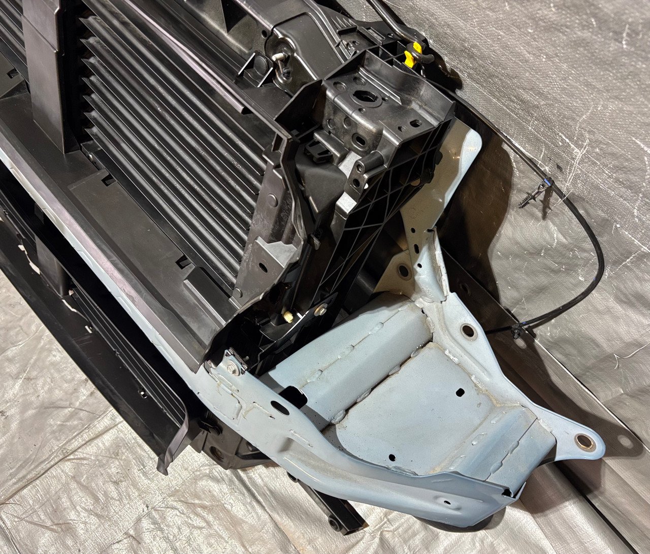 2022-2023 Ford Maverick 2.0l Front Core Support / Radiator / Cooling Fan Assembly / 29K MV005 - Image 4