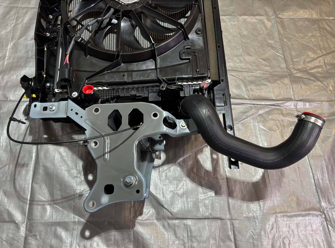 2022-2023 Ford Maverick 2.0l Front Core Support / Radiator / Cooling Fan Assembly / 29K MV005 - Image 7