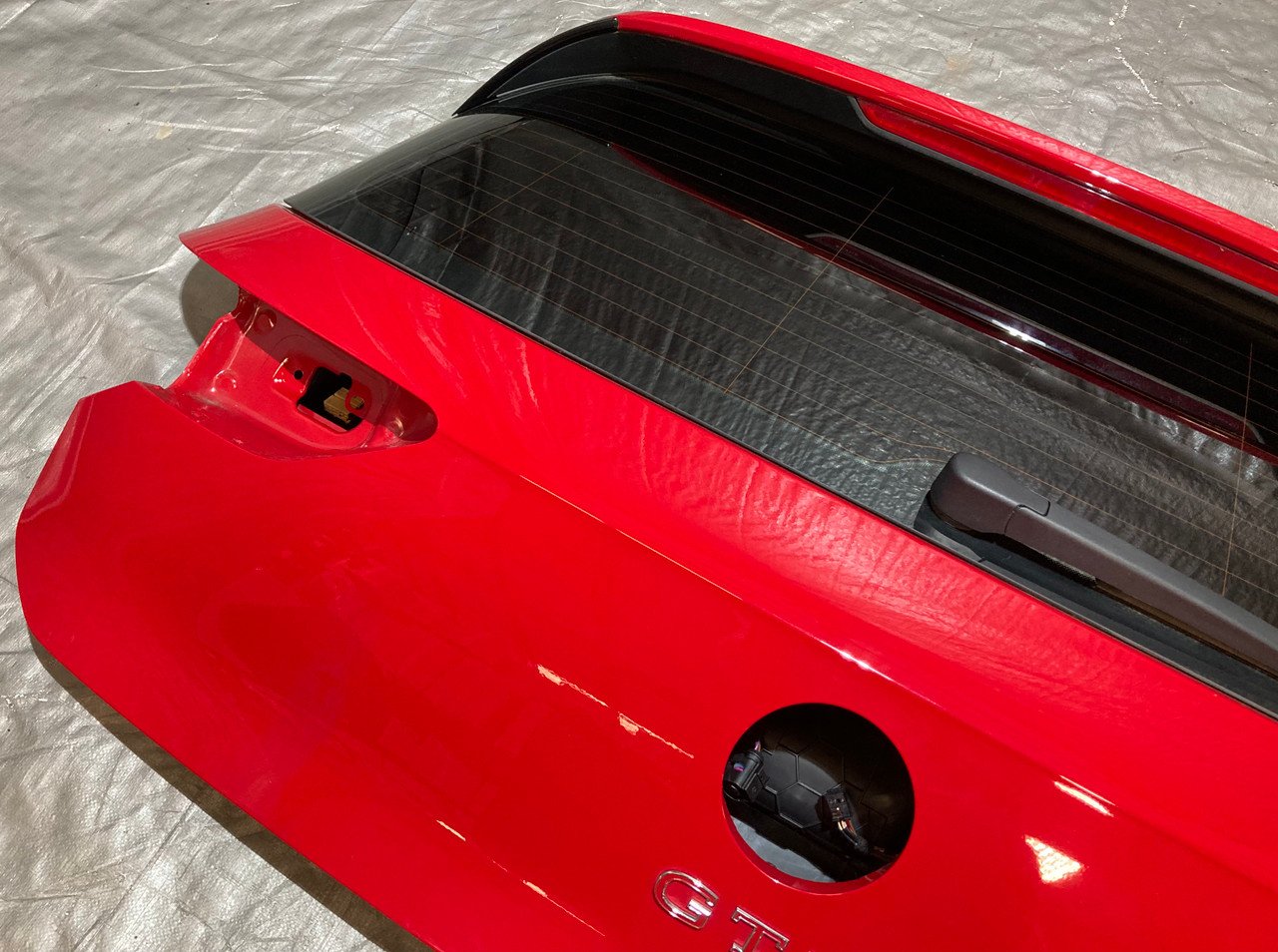 2022-2023 Volkswagen MK8 GTI Rear Trunk Lid Liftgate w/ Spoiler / M8001 - Image 10
