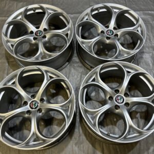 2017-2019 Alfa Romeo Giulia Ti Sport Q4 19" Wheels Rims / Set of 4 / *Minor Bends* / AG005