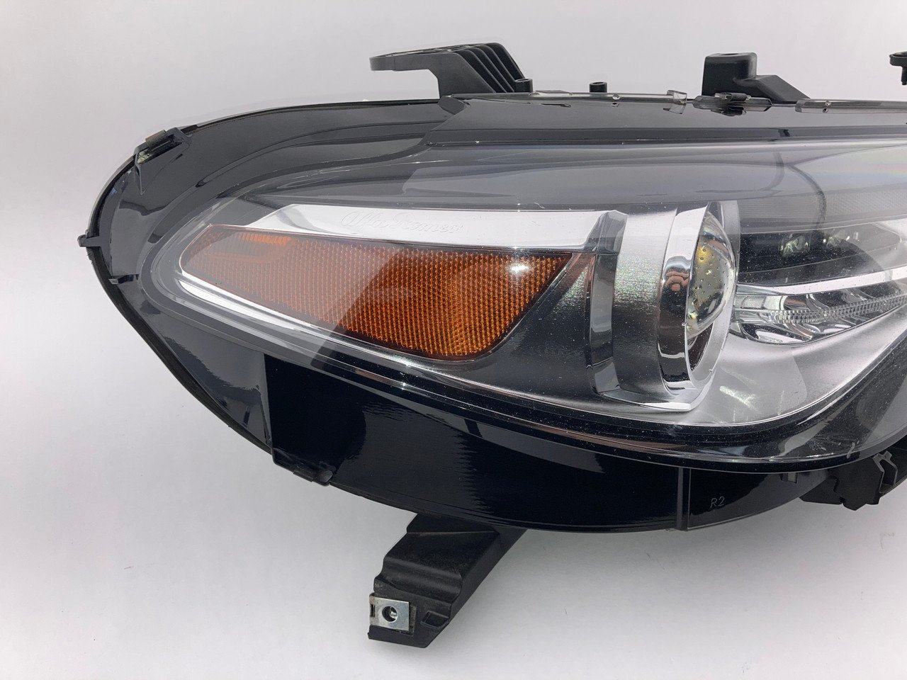 2017-2019 Alfa Romeo Giulia Passenger Xenon HID Headlight / AG005 - Image 2