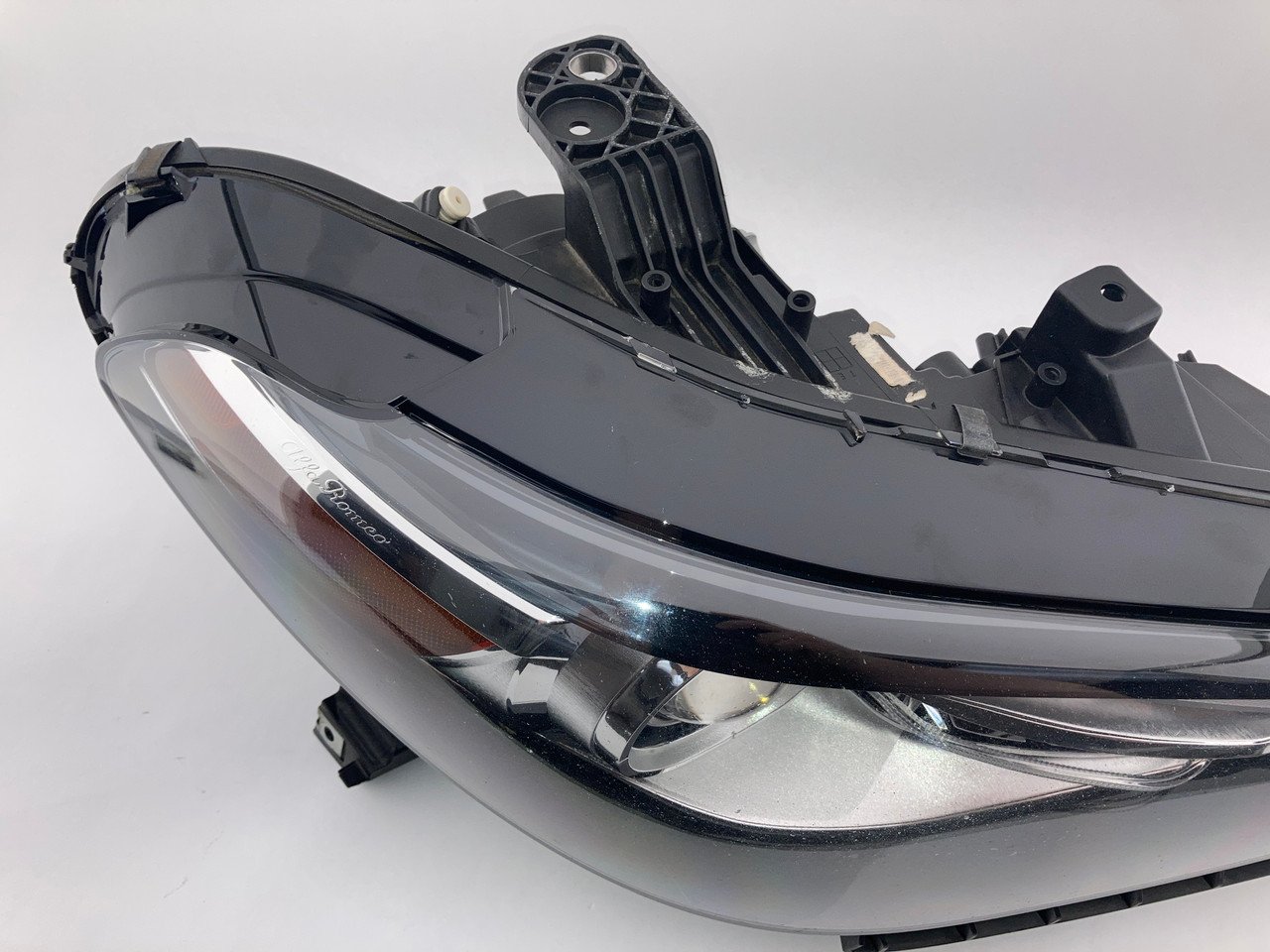 2017-2019 Alfa Romeo Giulia Passenger Xenon HID Headlight / AG005 - Image 7