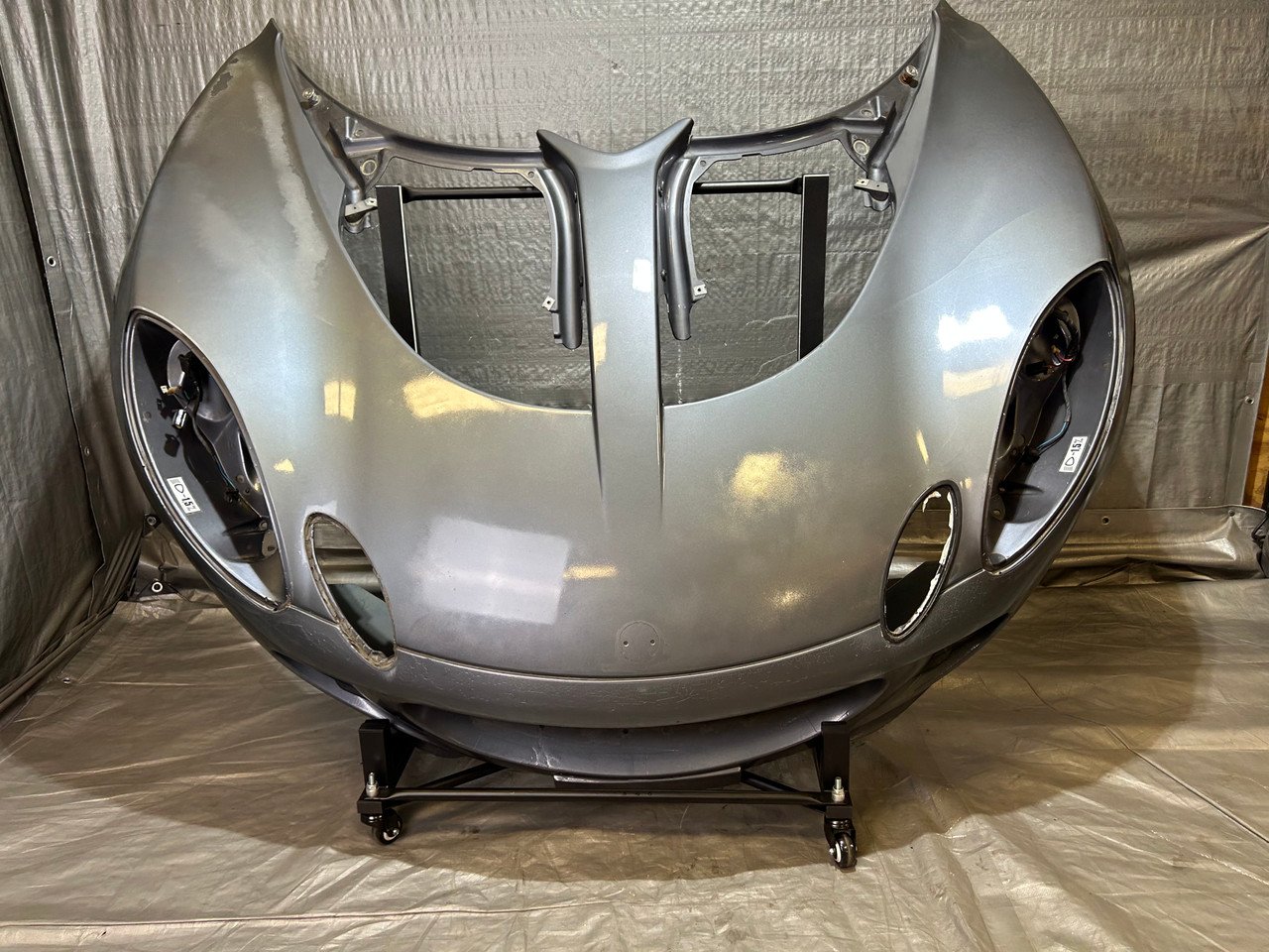2005-2006 Lotus Elise OEM Front Clamshell *DAMAGED* / LEL03