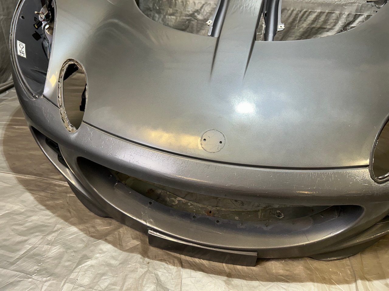 2005-2006 Lotus Elise OEM Front Clamshell *DAMAGED* / LEL03 - Image 5