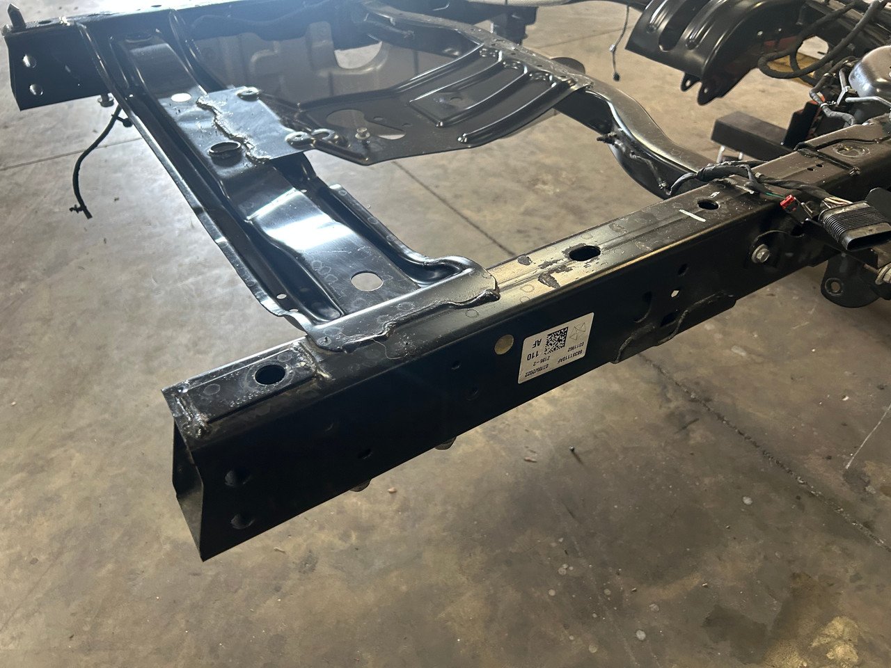 2020-2024 Jeep Gladiator JT Mojave Factory Reinforced Chassis Frame Rail Assembly / JT001 - Image 4