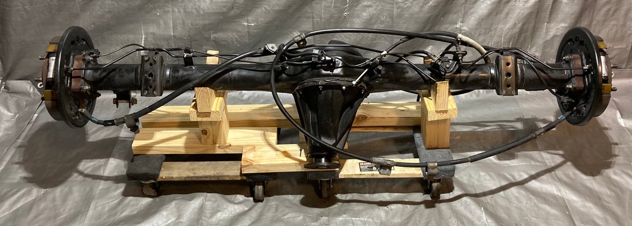 2016-2023 Toyota Tacoma 2.7 RWD Rear Axle Assembly / Differential / 4.30 / Automatic / TC002