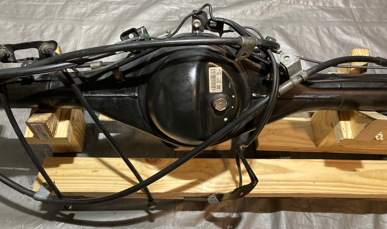 2016-2023 Toyota Tacoma 2.7 RWD Rear Axle Assembly / Differential / 4.30 / Automatic / TC002 - Image 11