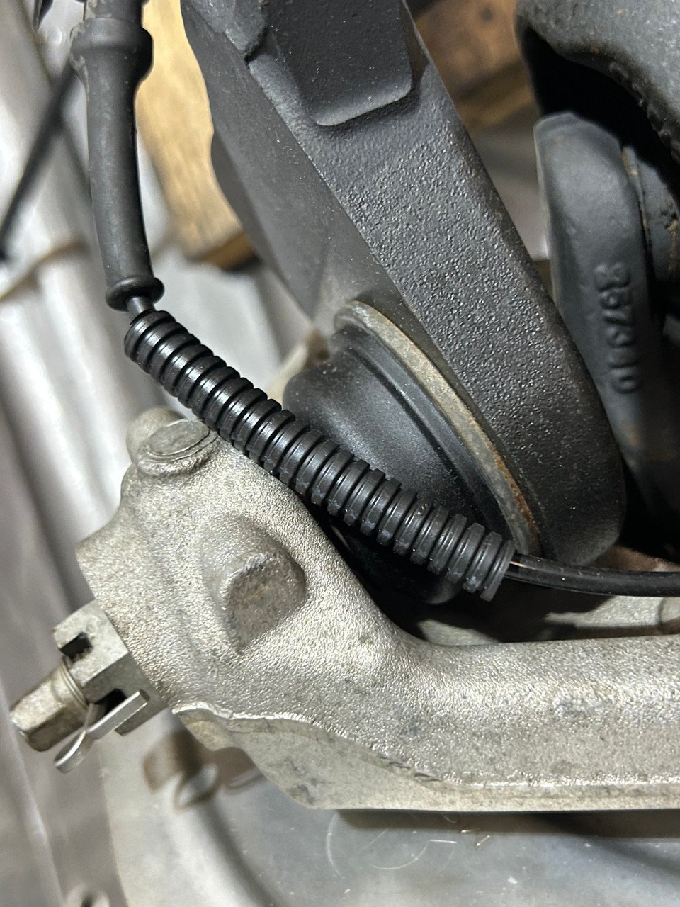 2020-2024 Jeep Gladiator JT Sport Dana M210 Wide Track Front Axle Assembly / Automatic / 4.10 / 61K JT004 - Image 7