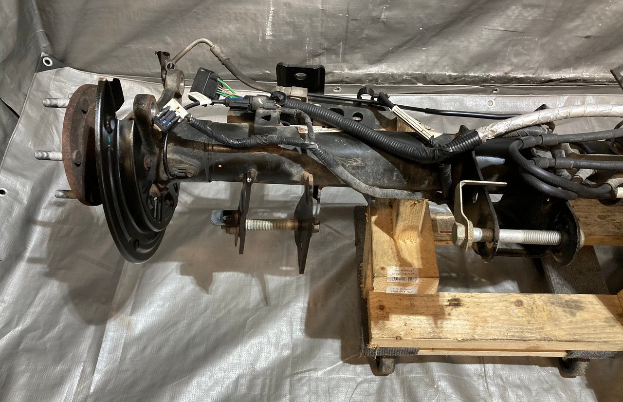 2021-2024 Ford Bronco Rear Axle Assembly / 3.73 / Automatic / ACF *DAMAGE* / 33K BR003 - Image 2