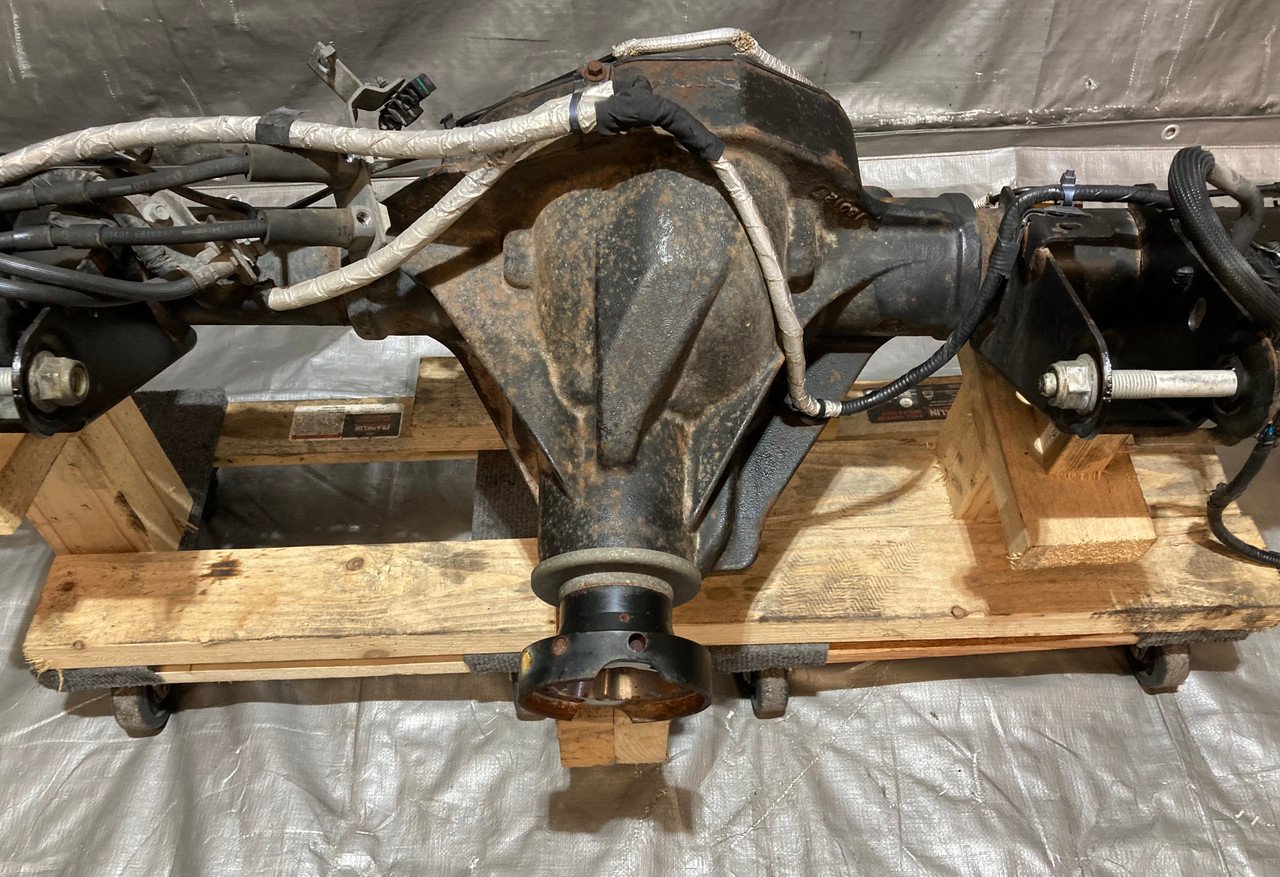 2021-2024 Ford Bronco Rear Axle Assembly / 3.73 / Automatic / ACF *DAMAGE* / 33K BR003 - Image 3