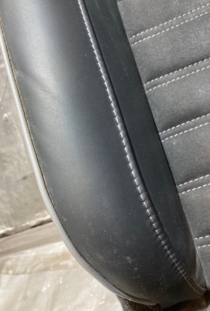 2016-2023 Mazda Mx5 Miata Recaro Seats w/ Rails / White Stitching / Pair *DAMAGED* / ND044 - Image 8