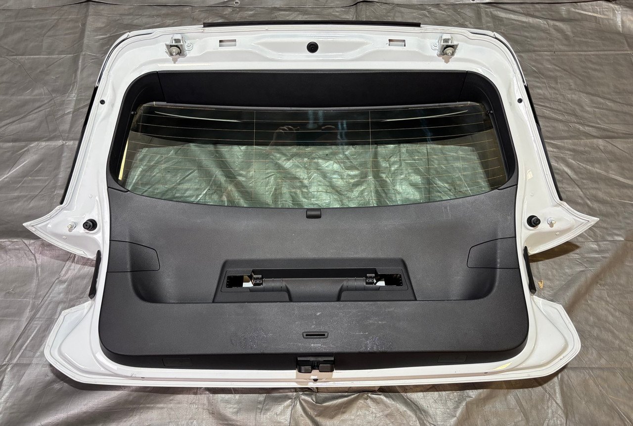 2022-2024 Volkswagen MK8 Golf R Rear Trunk Lid w/ Spoiler / Lights / M8R01 - Image 15