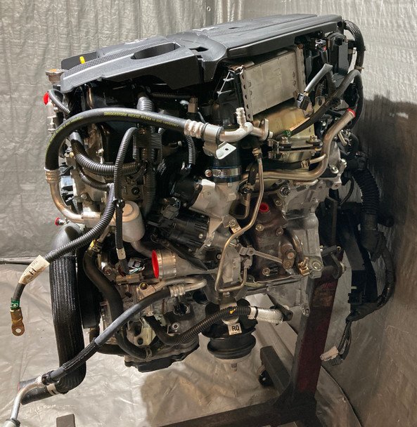 2023-2024 Nissan Z 3.0l VR30DDTT Engine Long Block w/ Turbochargers / Automatic / 6k NZ001 - Image 7
