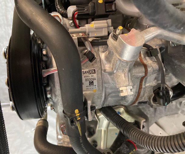 2023-2024 Nissan Z 3.0l VR30DDTT Engine Long Block w/ Turbochargers / Automatic / 6k NZ001 - Image 10