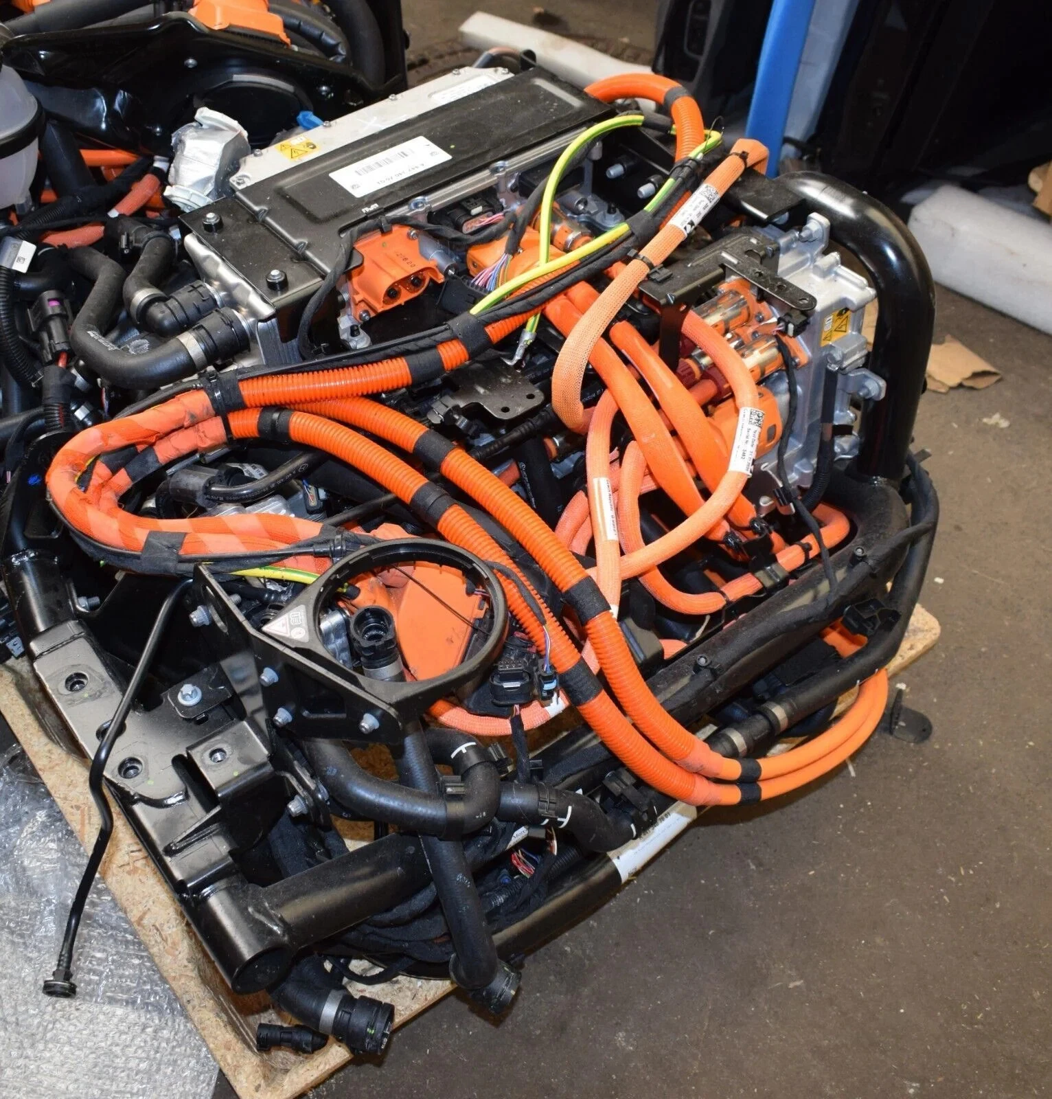 Genuine Mercedes w447 EQV Engine Electrics Complete A4473407601-