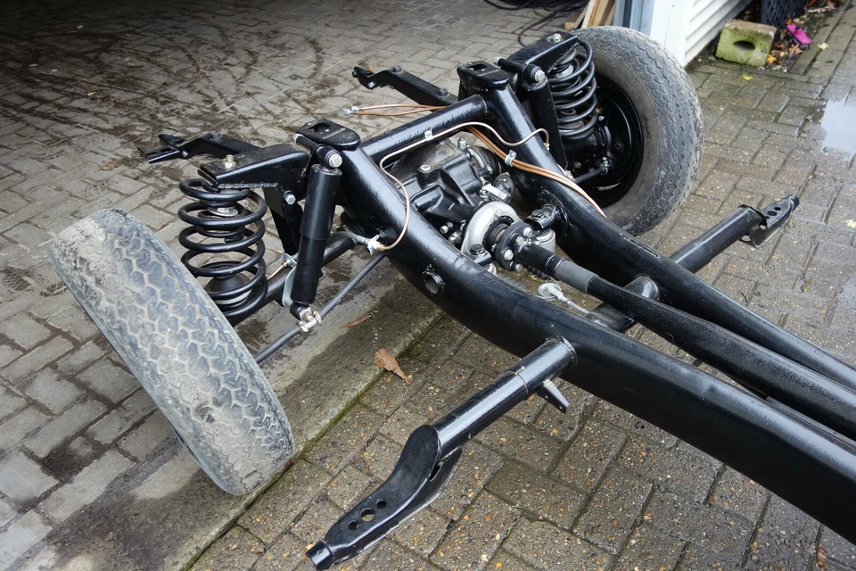 Mercedes Benz 220 W 187 Completely Overhauled Chassis With New Parts - Image 5