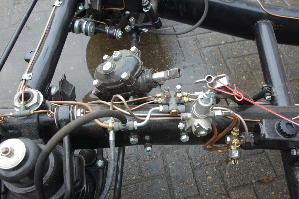Mercedes Benz 220 W 187 Completely Overhauled Chassis With New Parts - Image 4