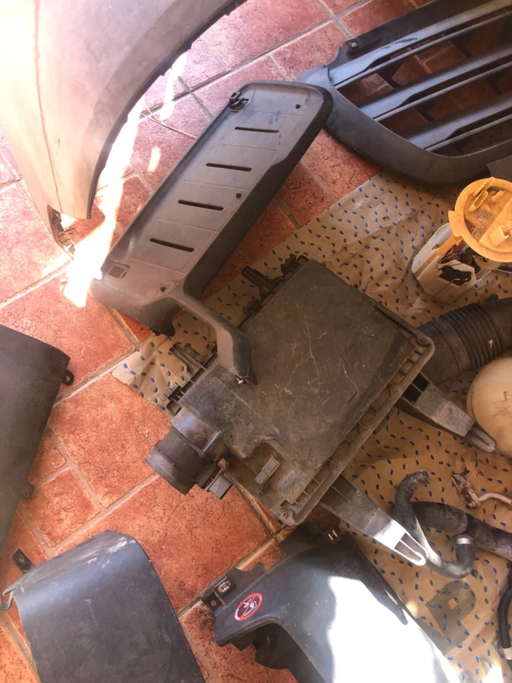 Mercedes Benz Sprinter cargo van parts 2020 Lots of parts. Selling as a set only - Image 6