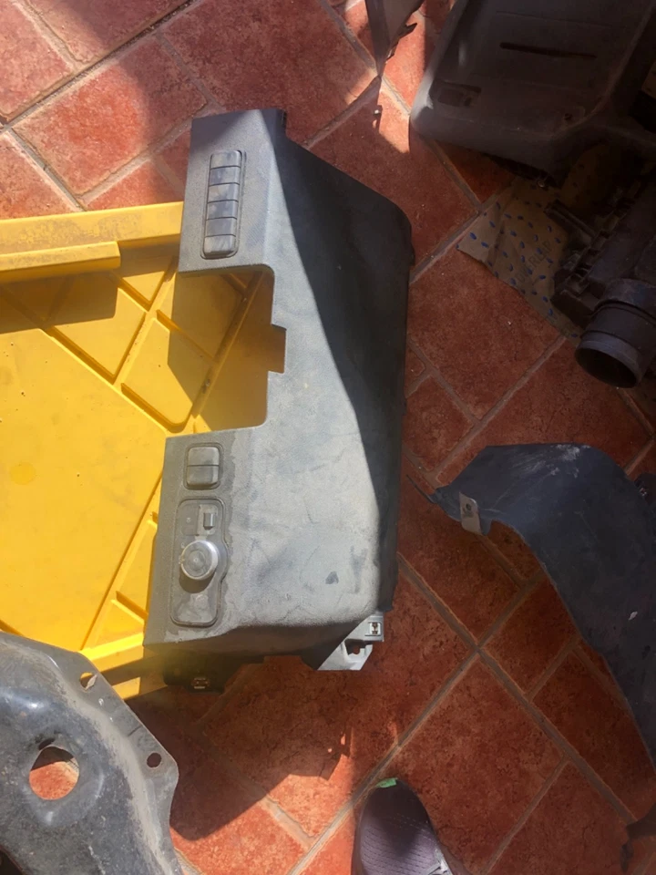 Mercedes Benz Sprinter cargo van parts 2020 Lots of parts. Selling as a set only - Image 7
